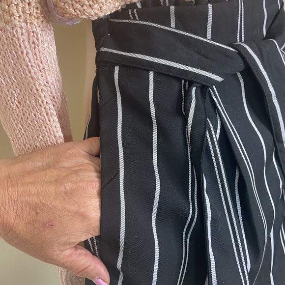 H&M Divided  Shorts - Picture 7 of 10